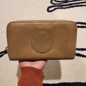 Authentic Tory Burch zip wallet